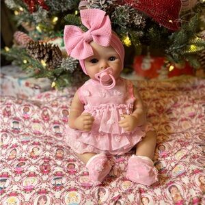 Reborn babydoll girl 18.9inch Full Body Vinyl Doll
New!